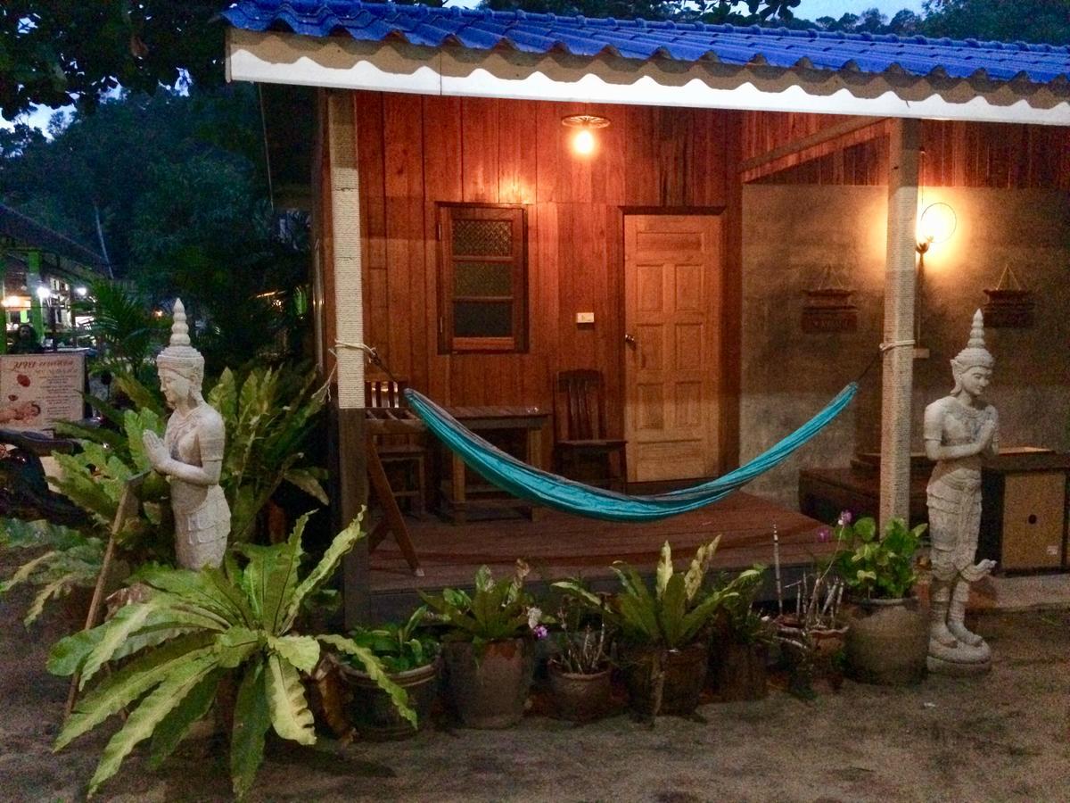 Отель Sea Paradise Ban Khlong Kloi Экстерьер фото
