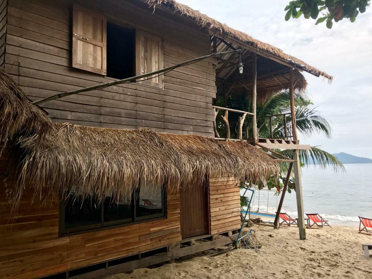 Отель Sea Paradise Ban Khlong Kloi Экстерьер фото
