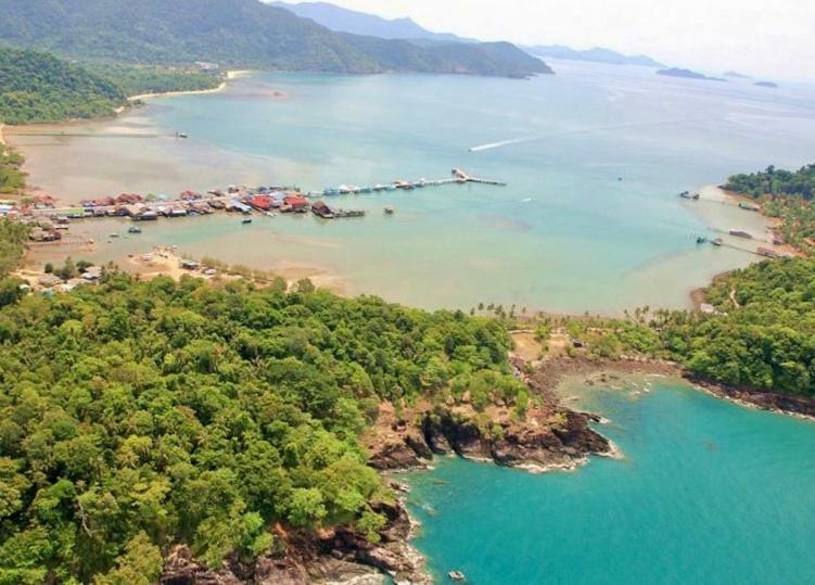 Отель Sea Paradise Ban Khlong Kloi Экстерьер фото