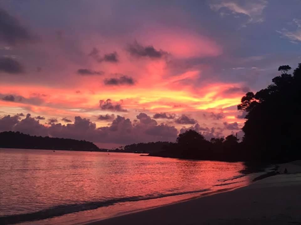 Отель Sea Paradise Ban Khlong Kloi Экстерьер фото